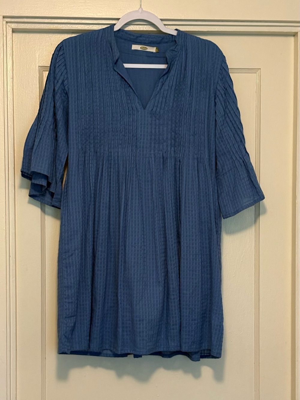Relaxed Blue Midi Tunic Dress with V-Neck